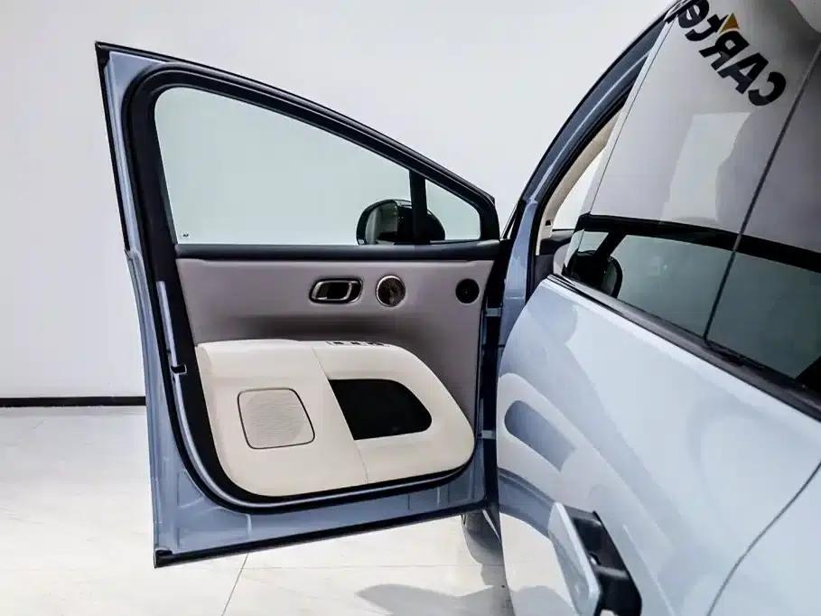 Li Auto i8 2025 Standard Edition — миниатюра 11