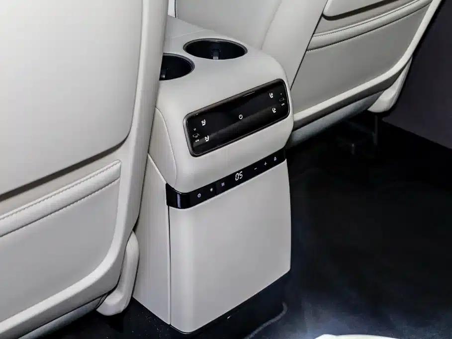 Li Auto i8 2025 Standard Edition — миниатюра 15