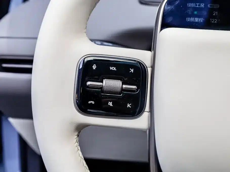 Li Auto i8 2025 Standard Edition — миниатюра 31