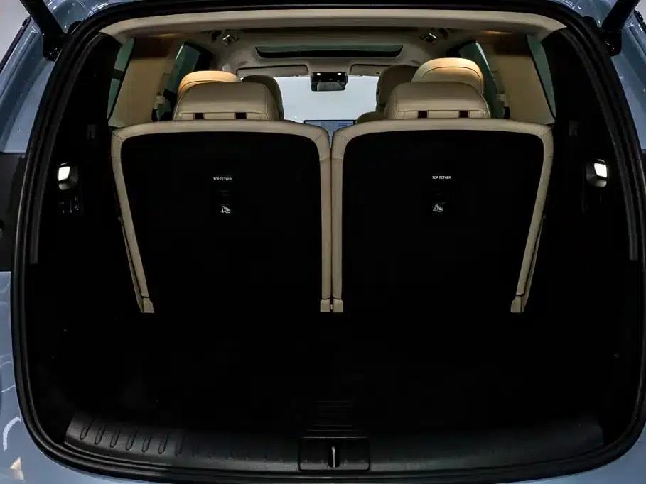 Li Auto i8 2025 Standard Edition — миниатюра 9