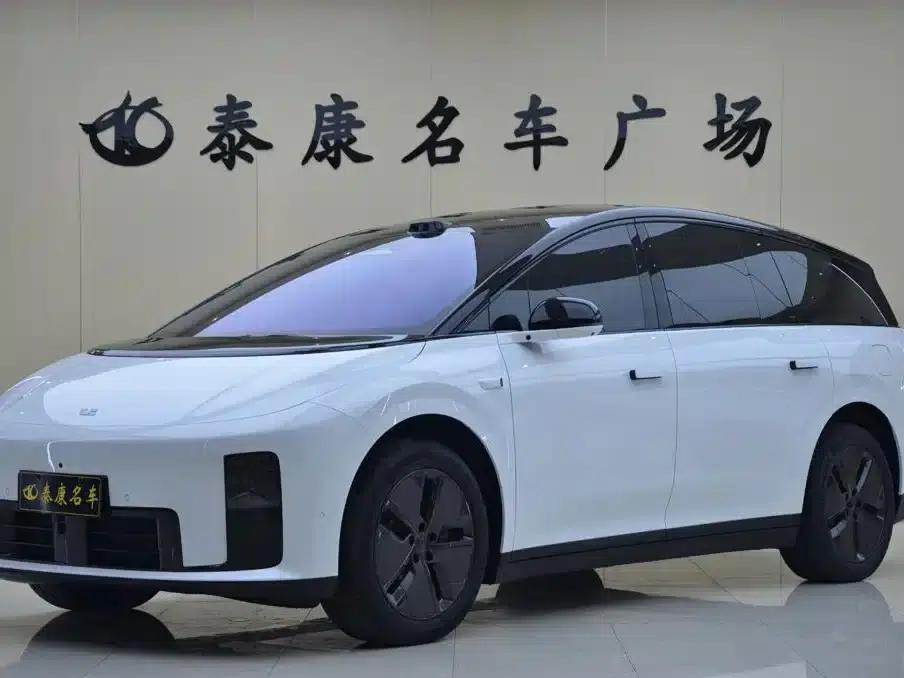 Li Auto i8 2025 Standard Edition — миниатюра 1