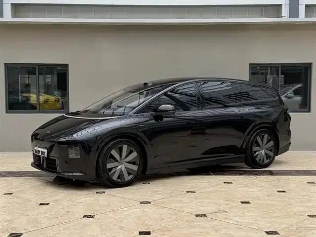 Li Auto i8 2025 Standard Edition