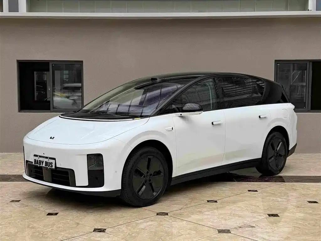 Li Auto i8 2025 Standard Edition — миниатюра 1