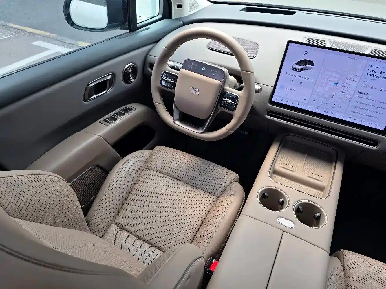 Li Auto i8 2025 Standard Edition — миниатюра 6