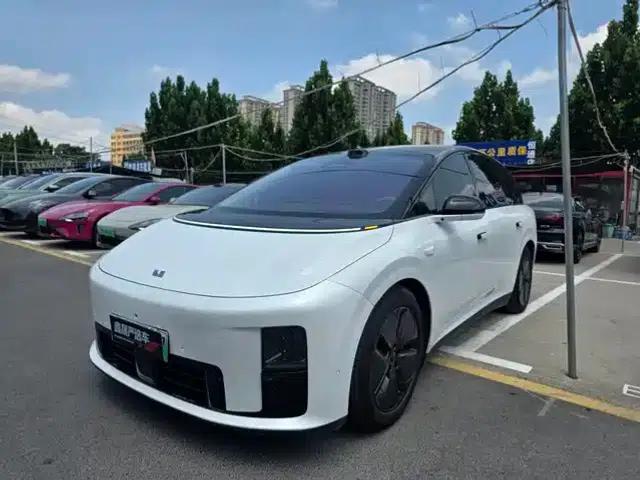 Li Auto i8 2025 Standard Edition