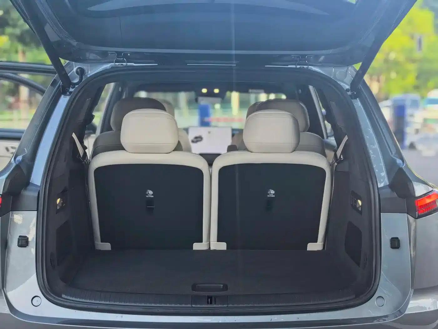 2025 Chevrolet L90 Ultra 6-seater — миниатюра 6