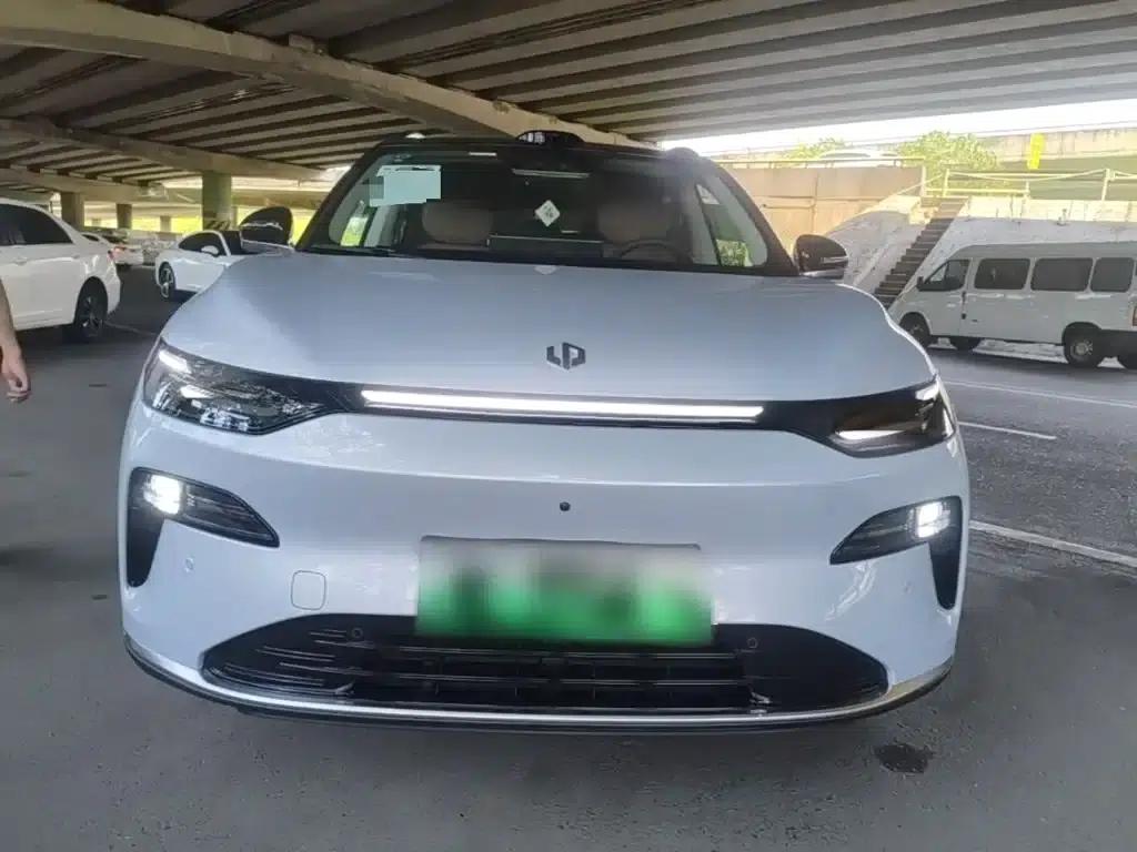 Leapmotor C11 2026 Pure Electric 640 LiDAR Smart Edition — миниатюра 3