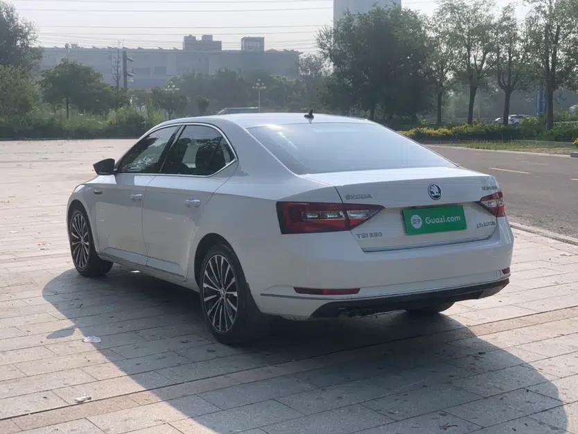 Skoda Superb 2016 TSI330 DSG Smart Drive Edition — миниатюра 4