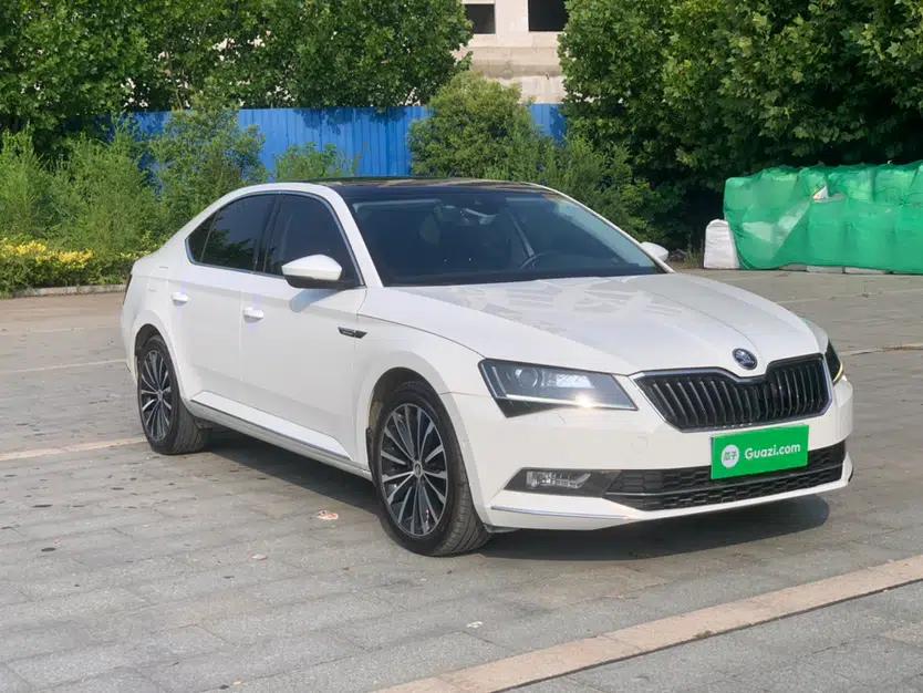 Skoda Superb 2016 TSI330 DSG Smart Drive Edition — миниатюра 8
