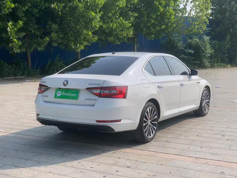 Skoda Superb 2016 TSI330 DSG Smart Drive Edition — миниатюра 10