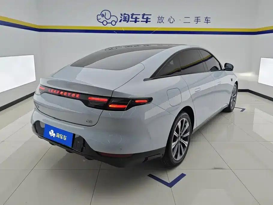 Leapmotor C01 2023 Range Extender 216 Comfort Edition — миниатюра 3