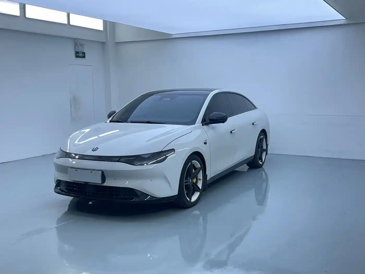 Leapmotor C01 2022 Rear-Wheel Drive Long-Range Version — миниатюра 3