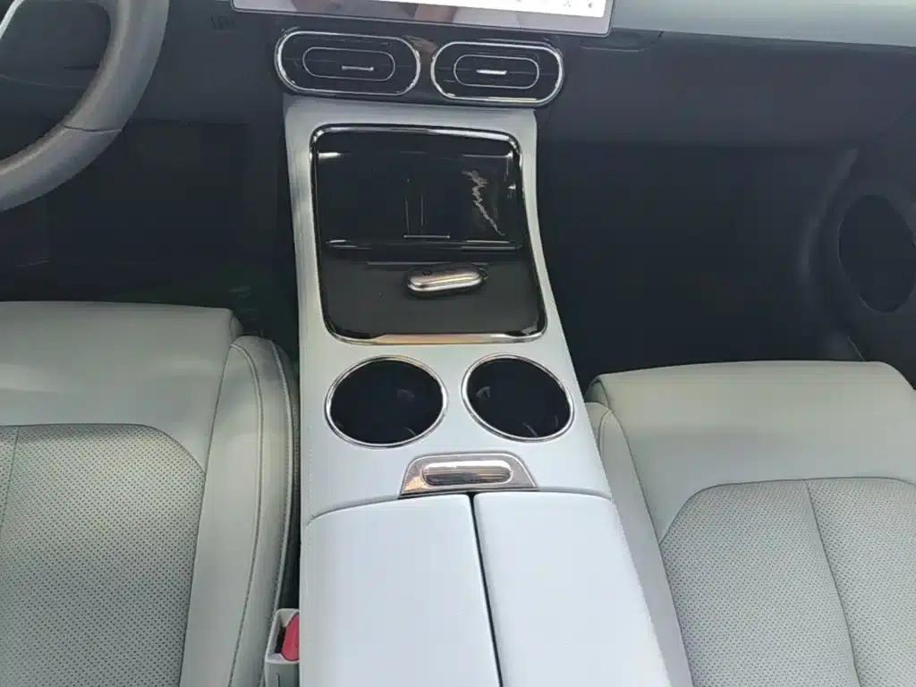 Leapmotor C01 2024 Range Extended 216 Premium Edition — миниатюра 14