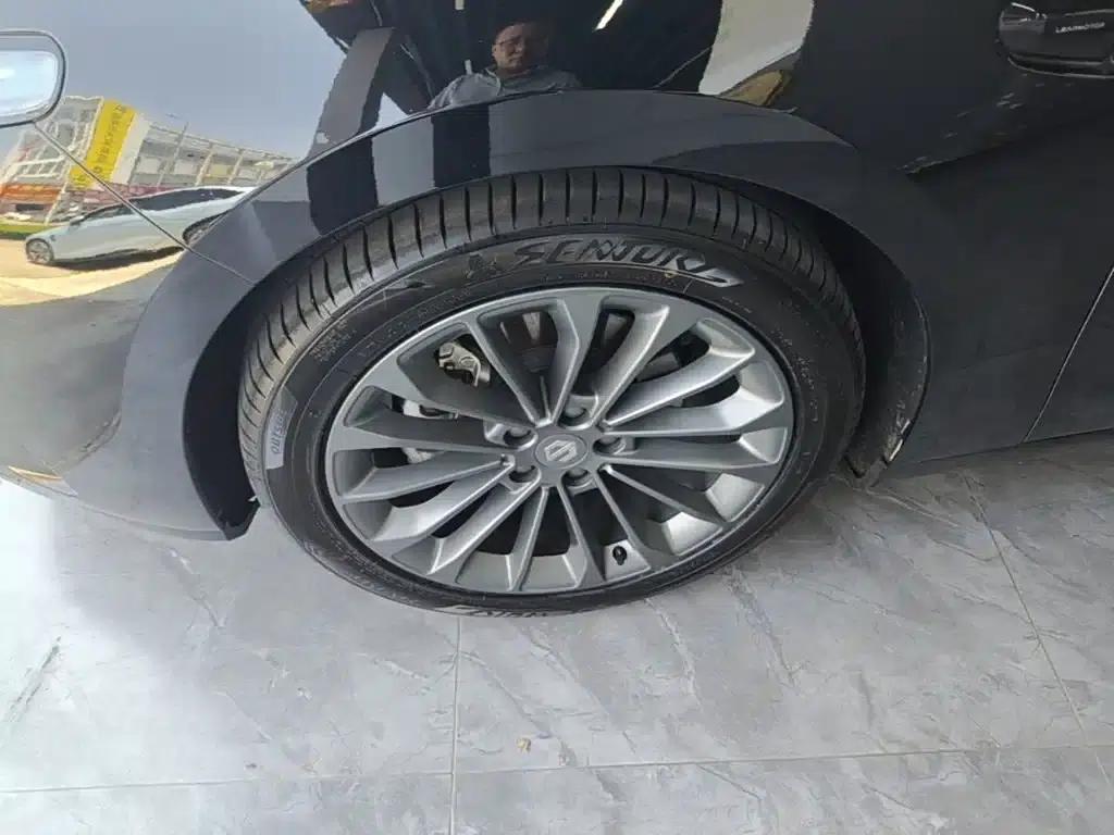Leapmotor C01 2024 Range Extended 216 Premium Edition — миниатюра 23