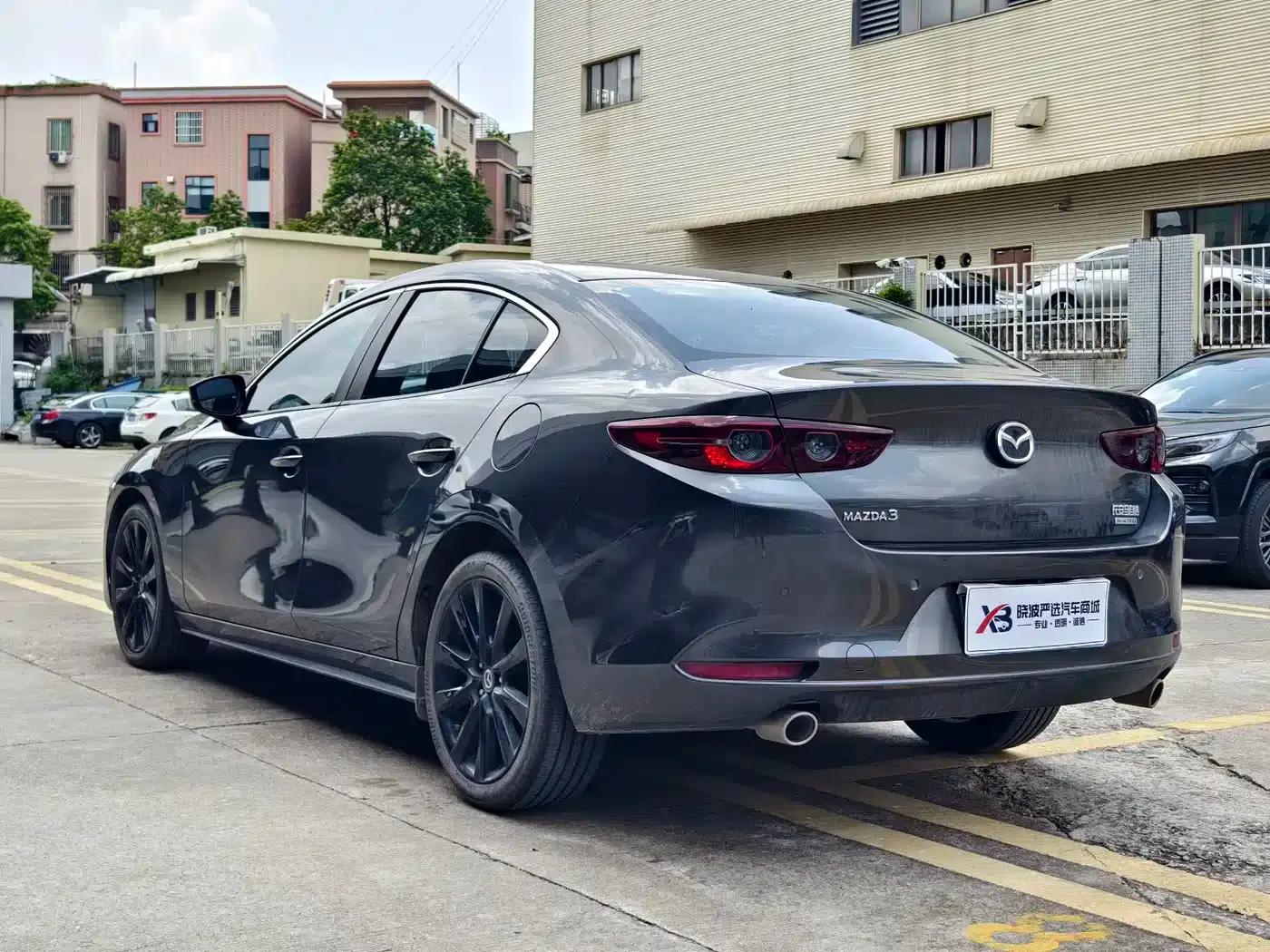 Mazda3 Axela 2023 2.0L Automatic Premium Edition — миниатюра 4