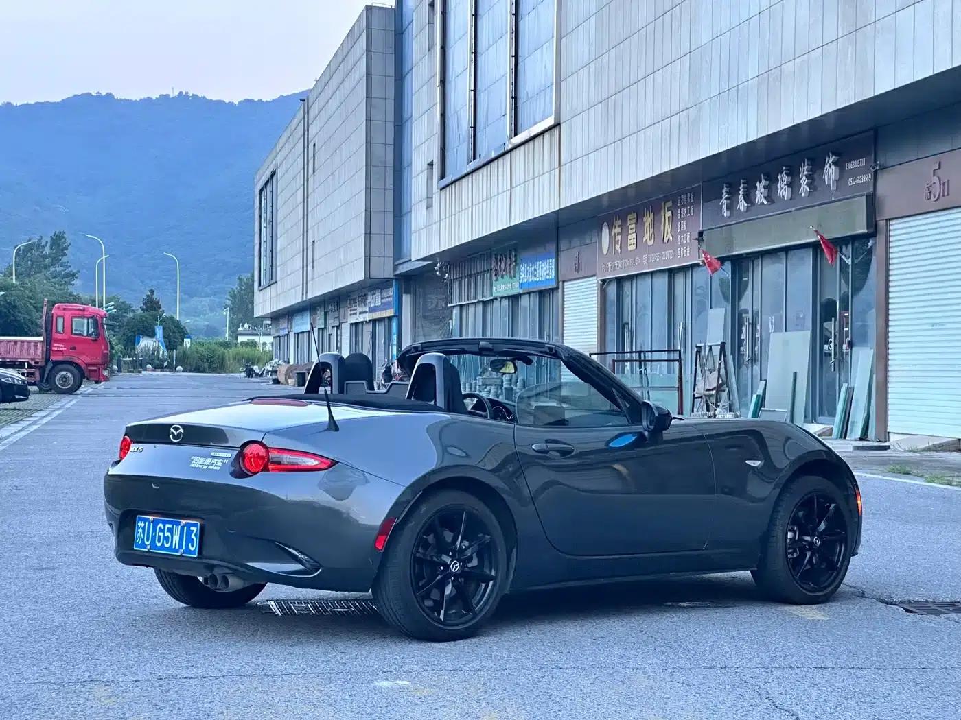 Mazda MX-5 2023 2.0L Manual — миниатюра 5