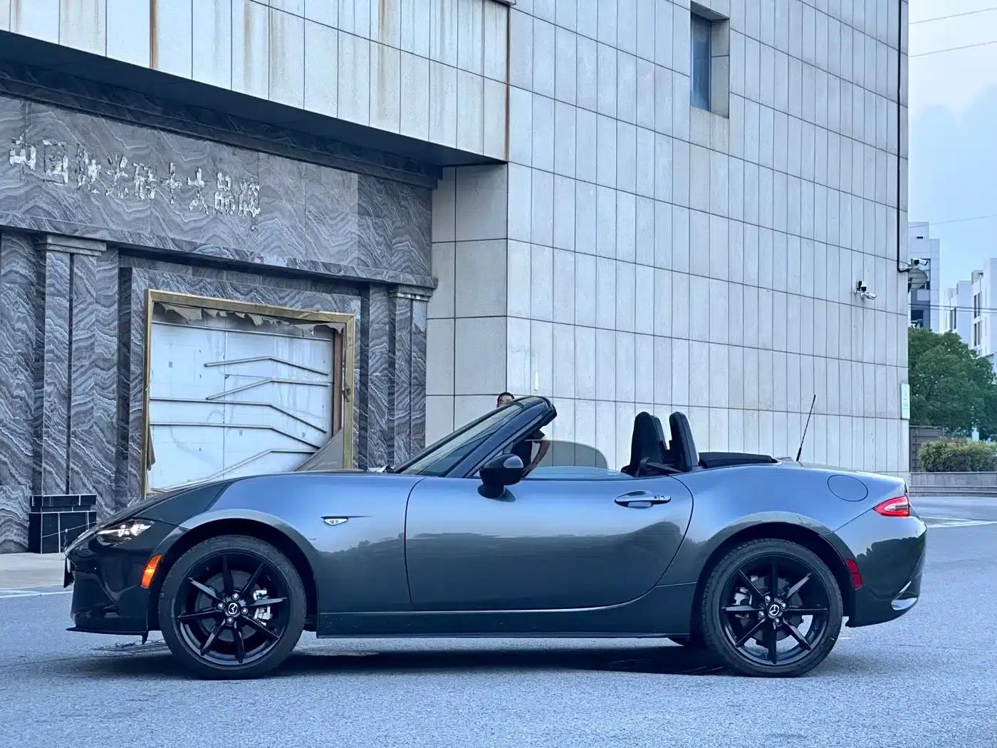 Mazda MX-5 2023 2.0L Manual — миниатюра 8