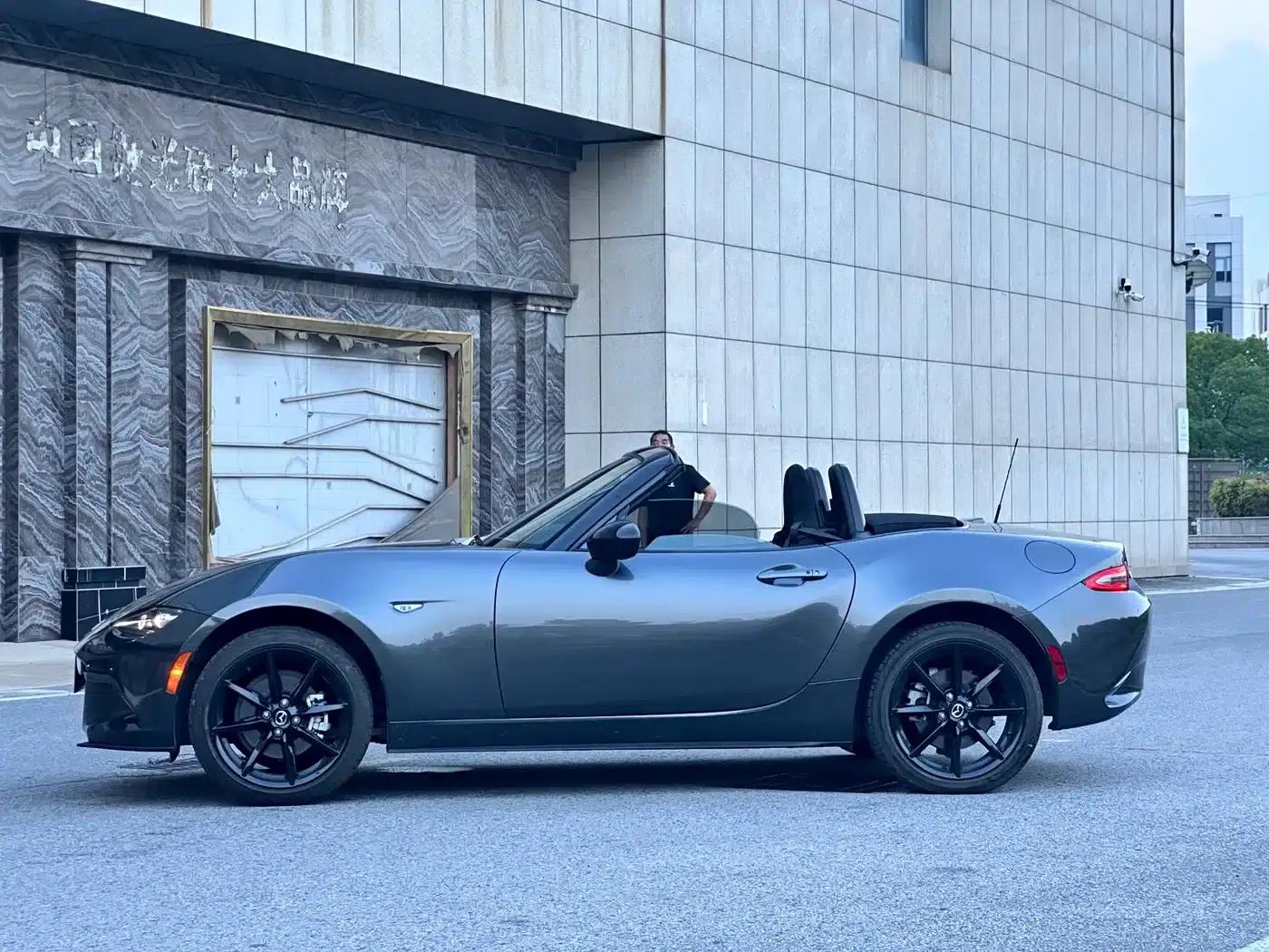 Mazda MX-5 2023 2.0L Manual — миниатюра 10
