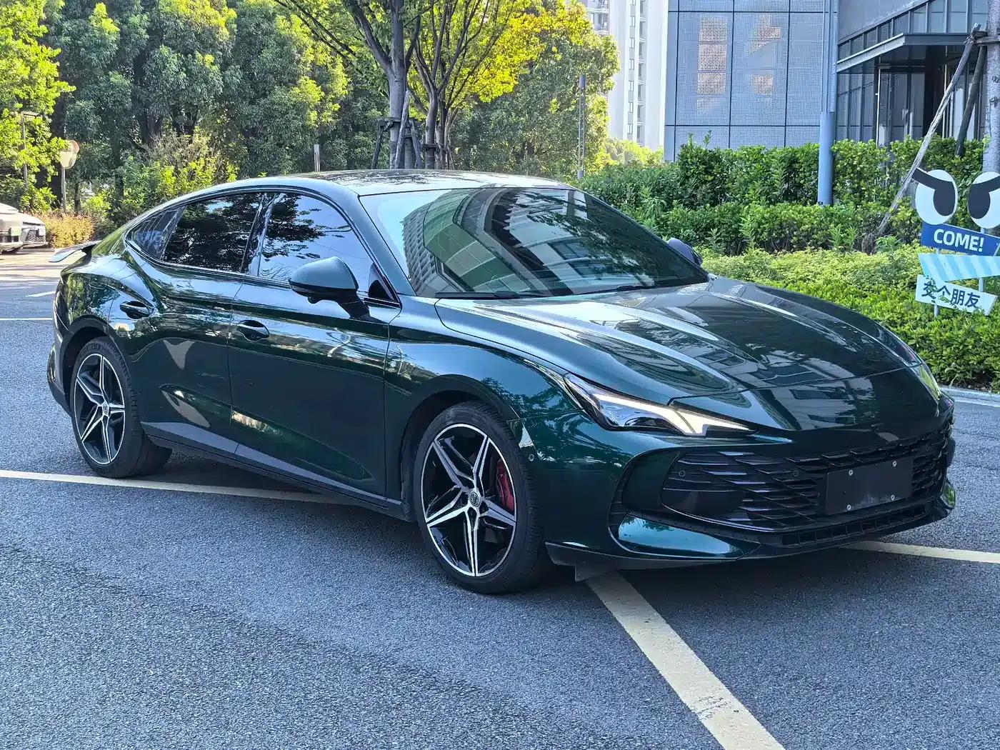 MG7 2025 2.0T Trophy+ Super Intelligent Driving Edition — миниатюра 3