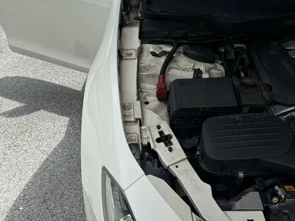 2014 Ghibli 3.0T Standard Edition — миниатюра 23