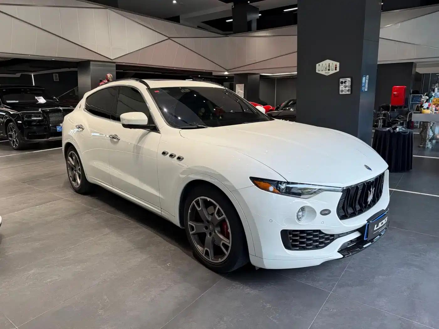 2018 Levante 3.0T Classic Edition — миниатюра 3