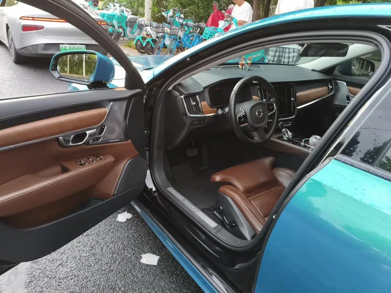 Volvo S90 New Energy 2020 T8 eDrive Hybrid Luxury Edition — миниатюра 16