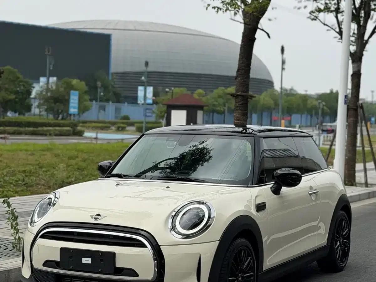 MINI 2022 1.5T COOPER Classic — миниатюра 3