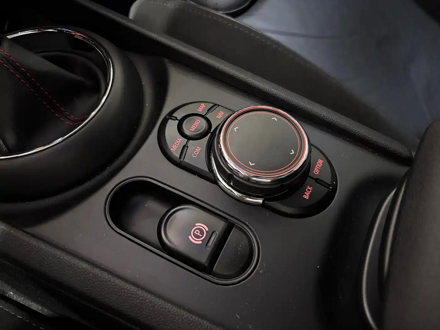 2018 MINI CLUBMAN 2.0T COOPER S Racer — миниатюра 21