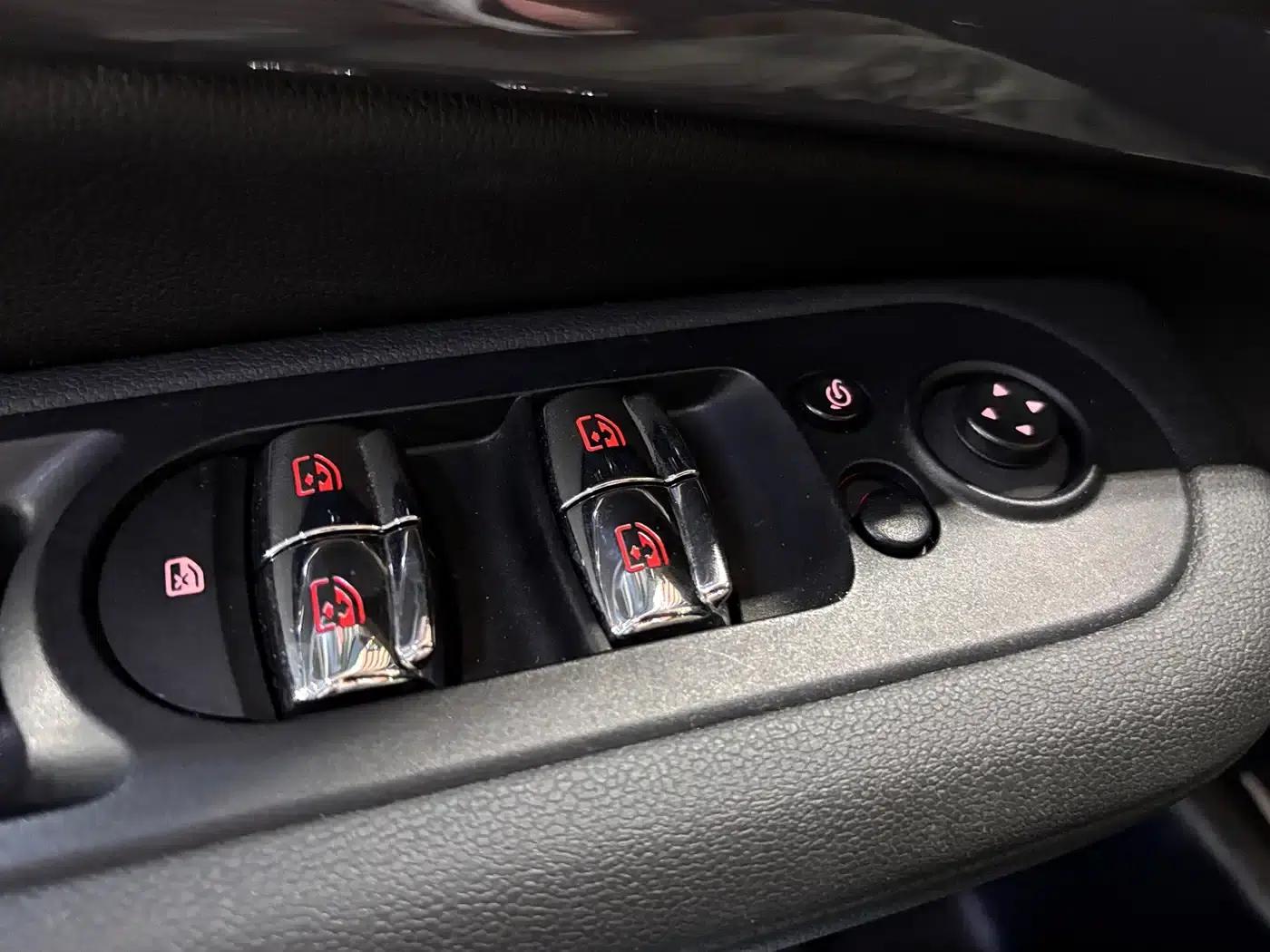 2018 MINI CLUBMAN 2.0T COOPER S Racer — миниатюра 10