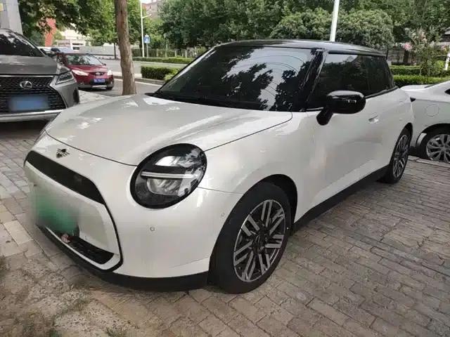 2024 Electric MINI Cooper (456km/h) - Classic Style