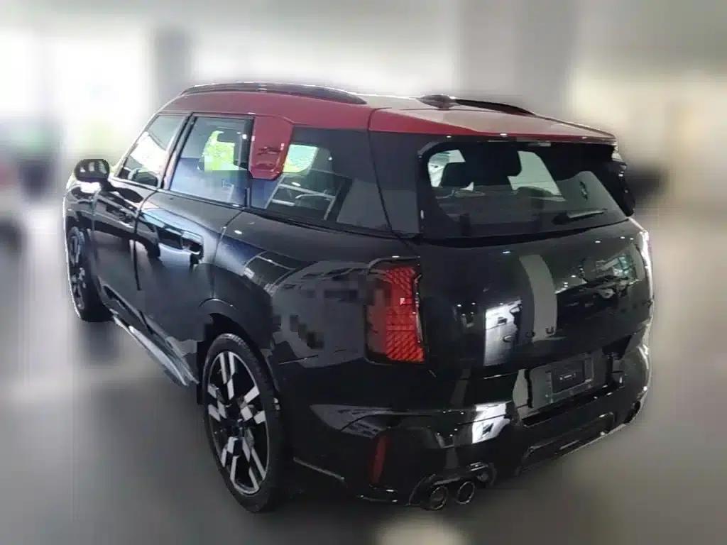 MINI JCW COUNTRYMAN 2024 2.0T JOHN COOPER WORKS — миниатюра 9