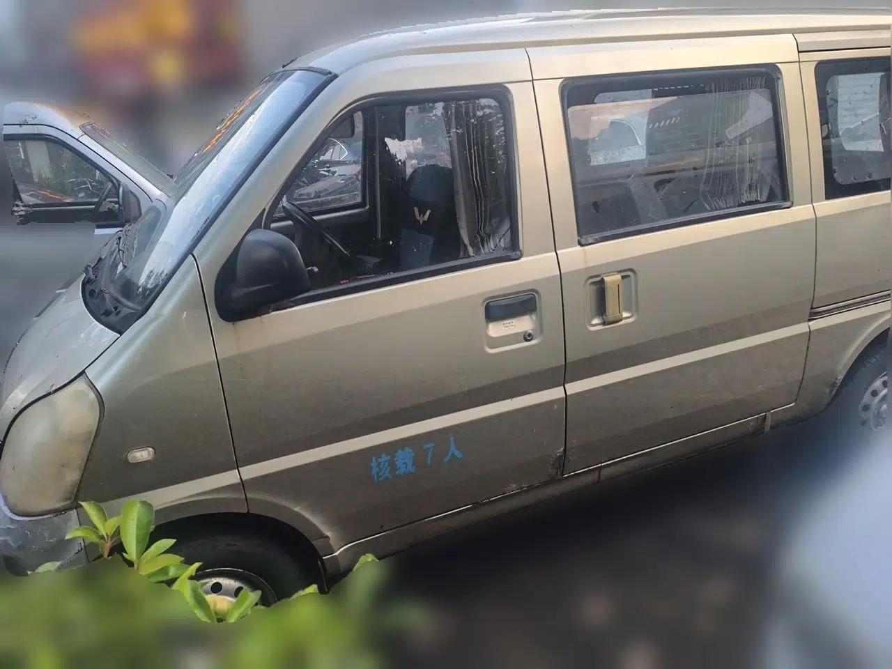 Wuling Rongguang 2011 1.2L Base Version — миниатюра 1