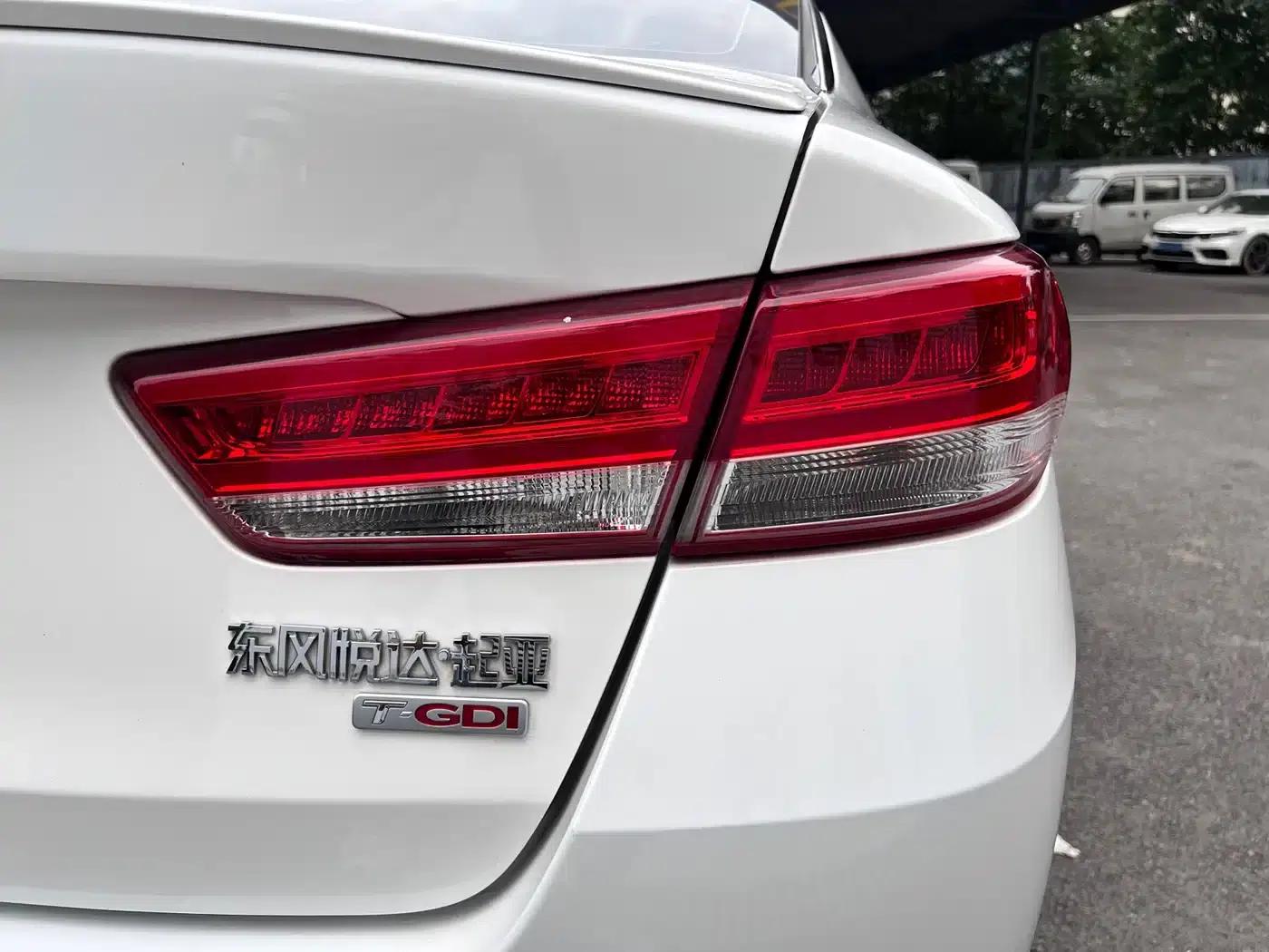 Kia K5 2016 1.6T Automatic LUX — миниатюра 20