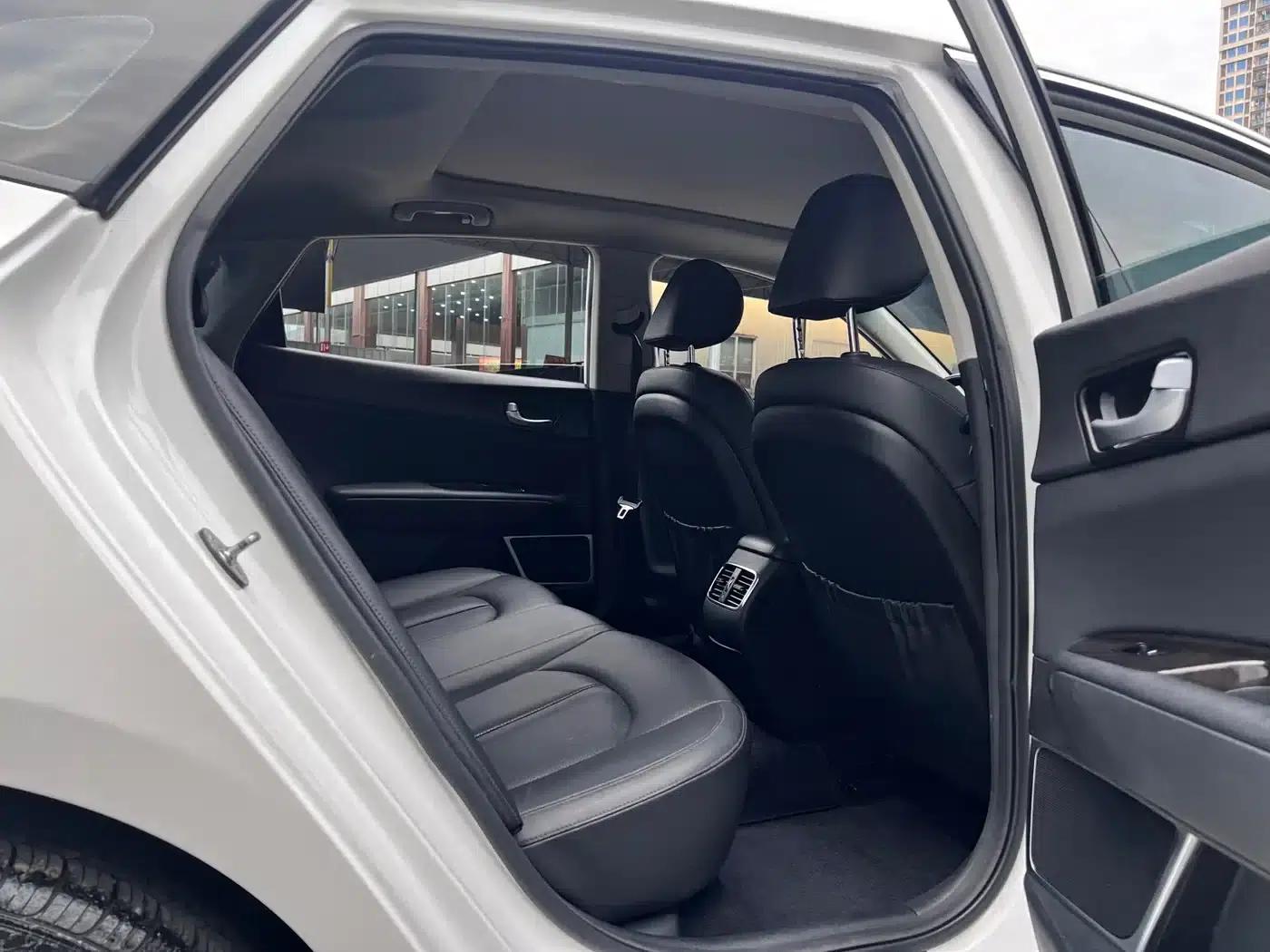 Kia K5 2016 1.6T Automatic LUX — миниатюра 21
