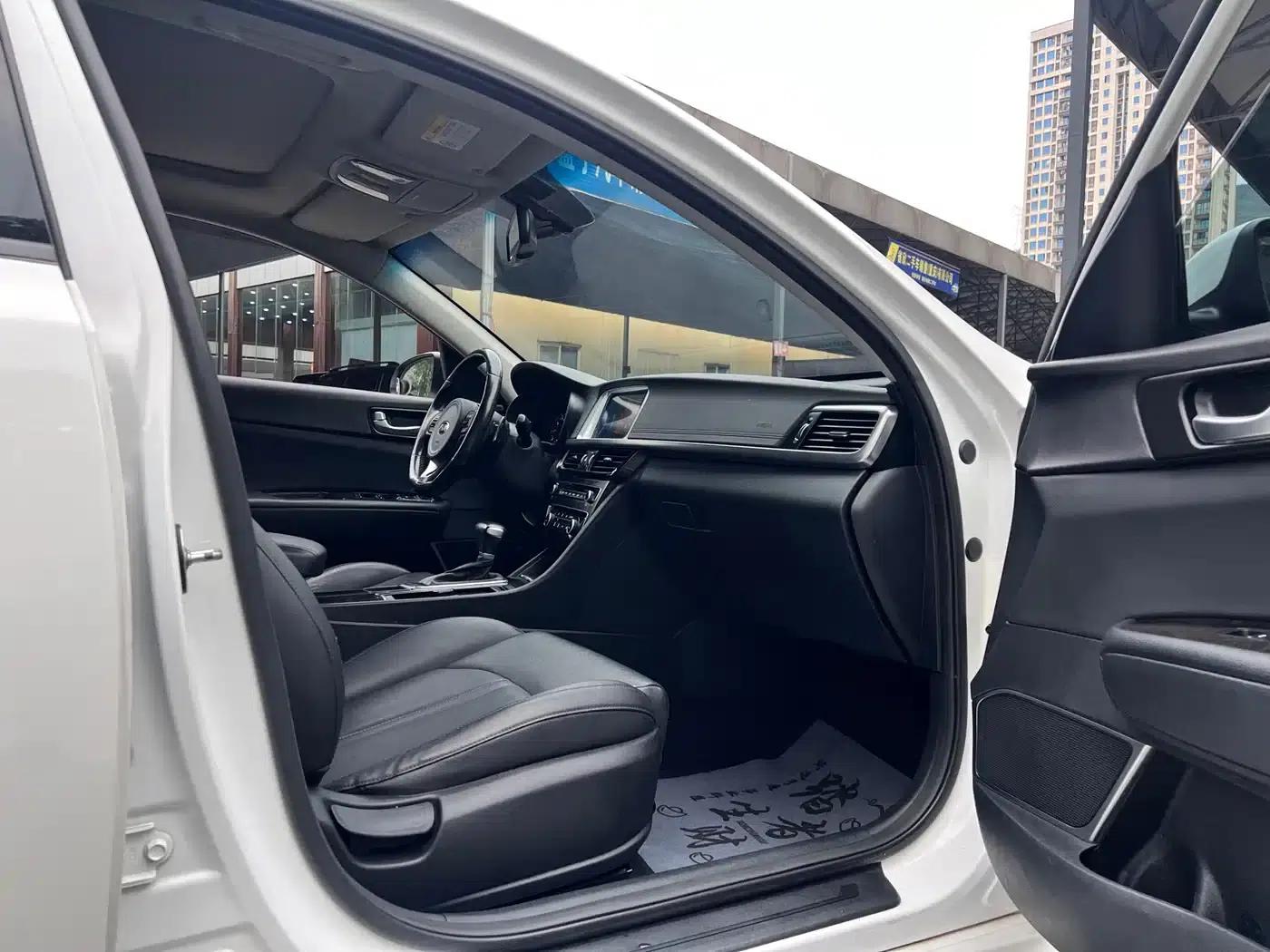 Kia K5 2016 1.6T Automatic LUX — миниатюра 23