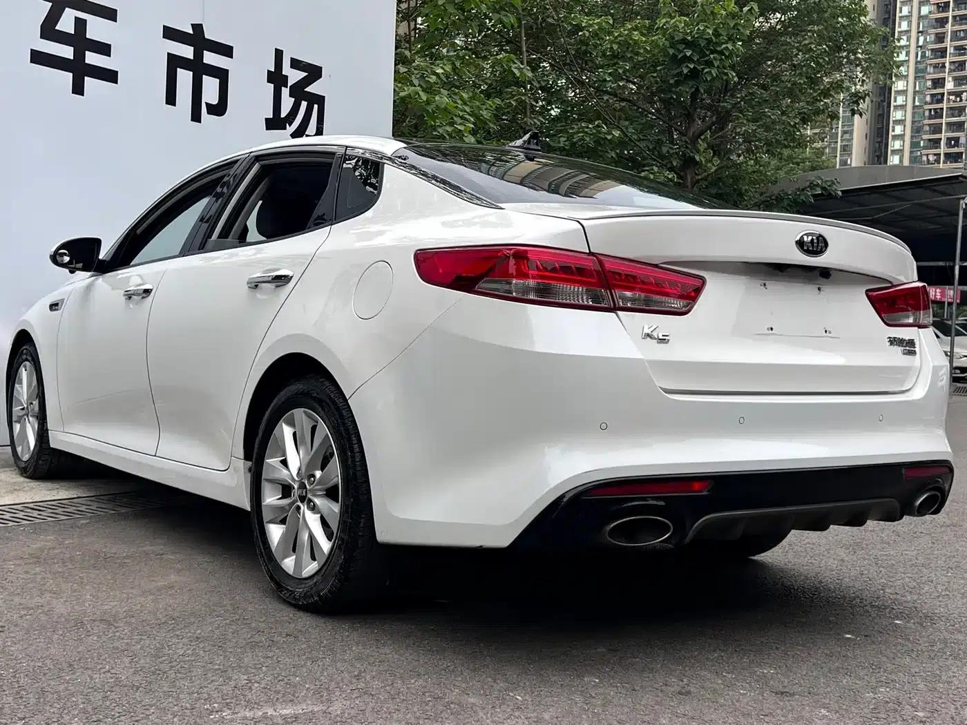 Kia K5 2016 1.6T Automatic LUX — миниатюра 32