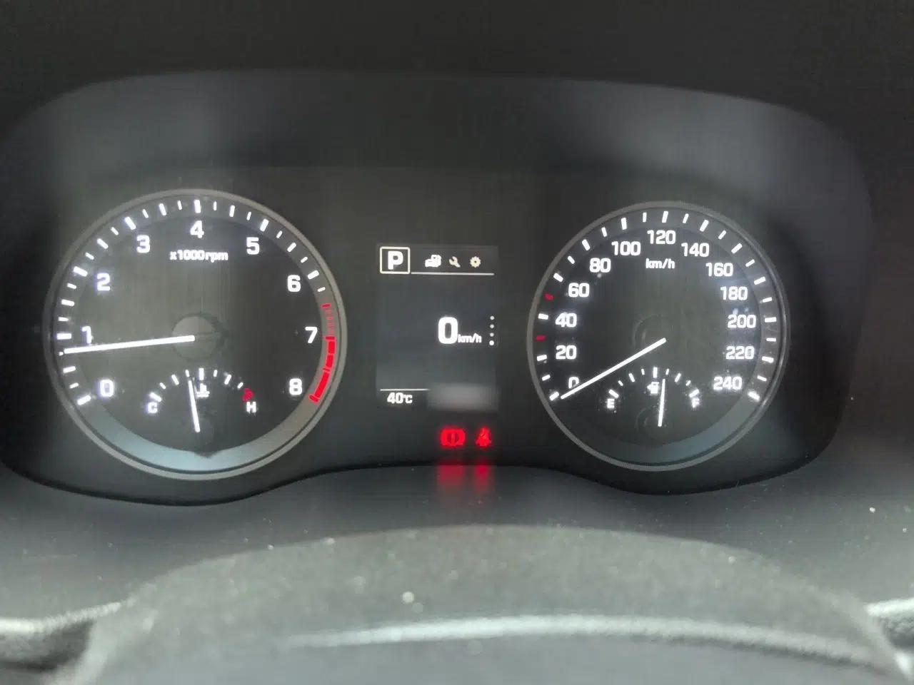 Hyundai Tucson 2015 1.6T Dual-Clutch Two-Wheel-Drive Smart Model — миниатюра 10