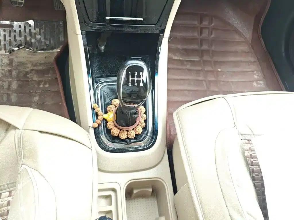 Chery E3 2015 1.5L Manual Smart Edition — миниатюра 15