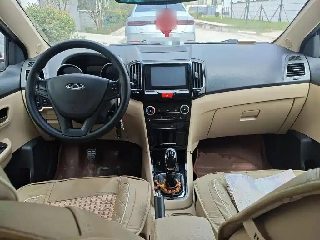 Chery E3 2015 1.5L Manual Smart Edition — миниатюра 10
