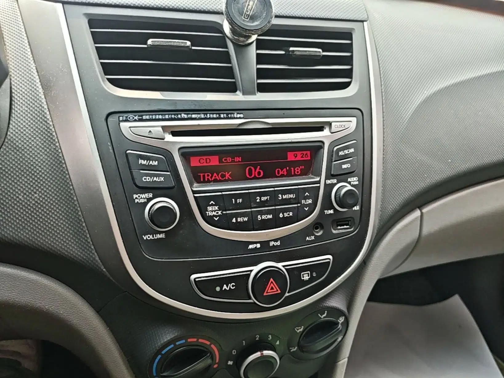 Hyundai Verna (older generation) 2016 1.4L Manual Smart GLS Trim — миниатюра 15
