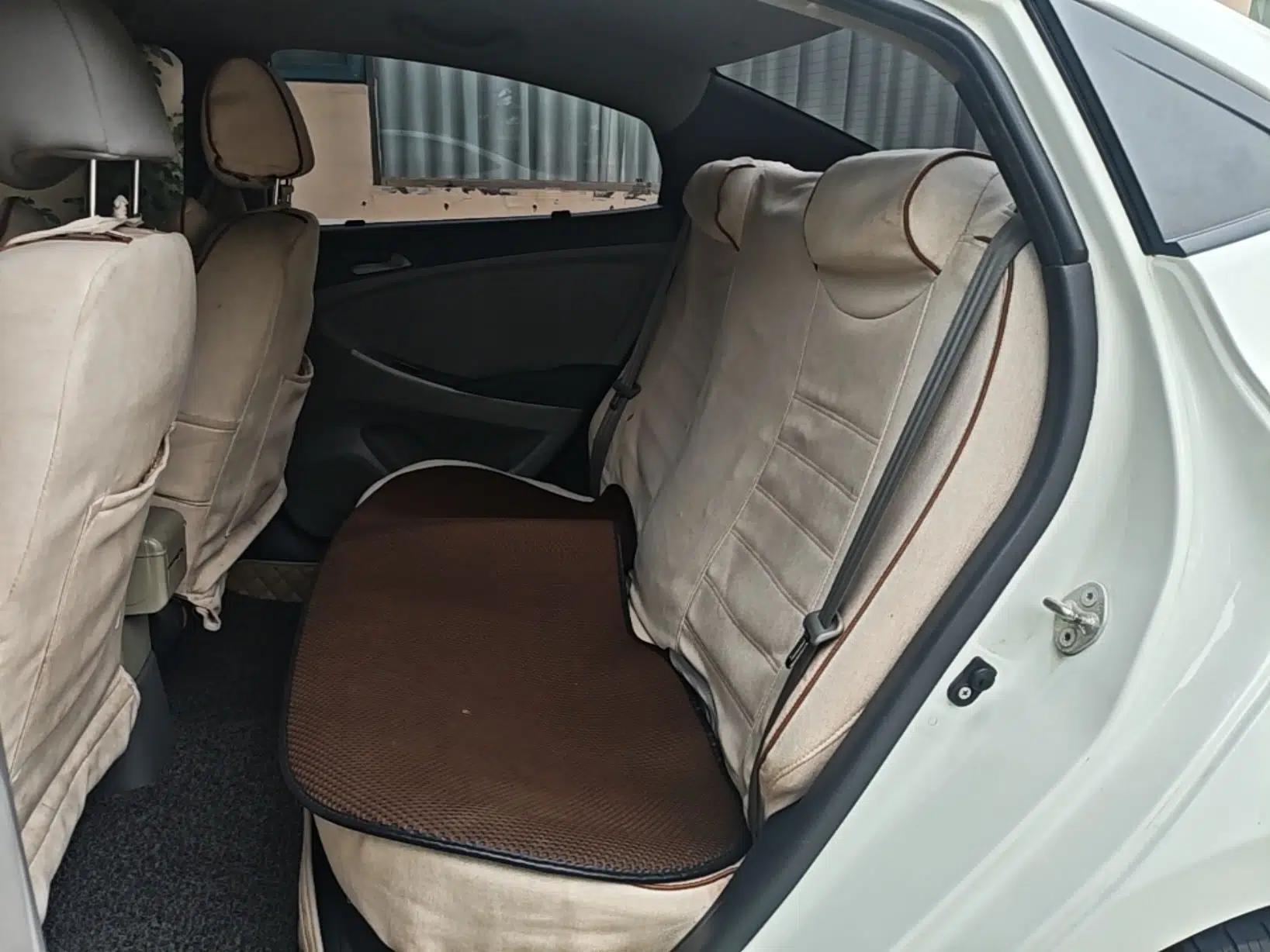 Hyundai Verna (older generation) 2016 1.4L Manual Smart GLS Trim — миниатюра 20