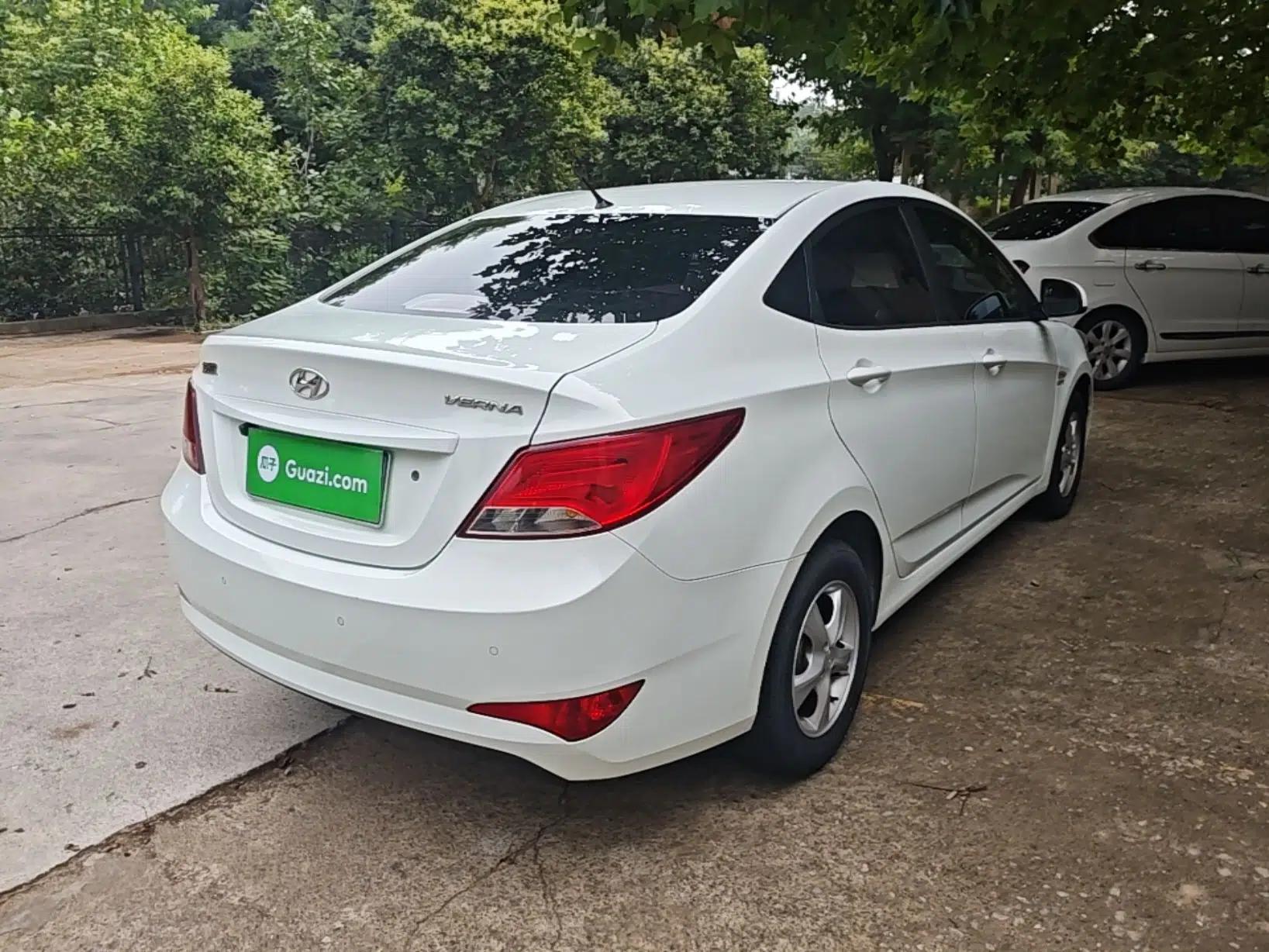 Hyundai Verna (older generation) 2016 1.4L Manual Smart GLS Trim — миниатюра 6