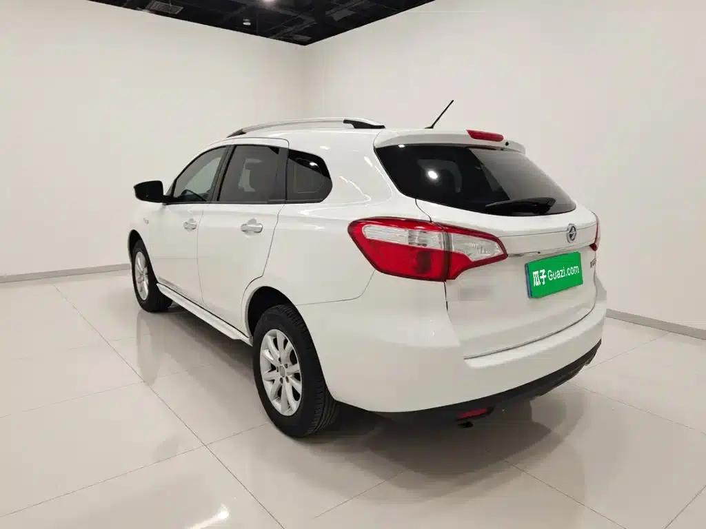 Venucia T70 2016 1.6L Manual Smart Edition — миниатюра 4
