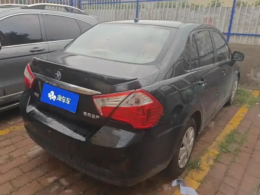 Venucia D50 2013 1.6L Manual Fashion Edition — миниатюра 3