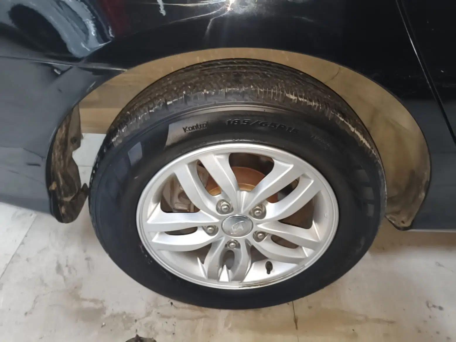 Hyundai Celesta 2011 1.6L Manual Comfort Edition — миниатюра 11