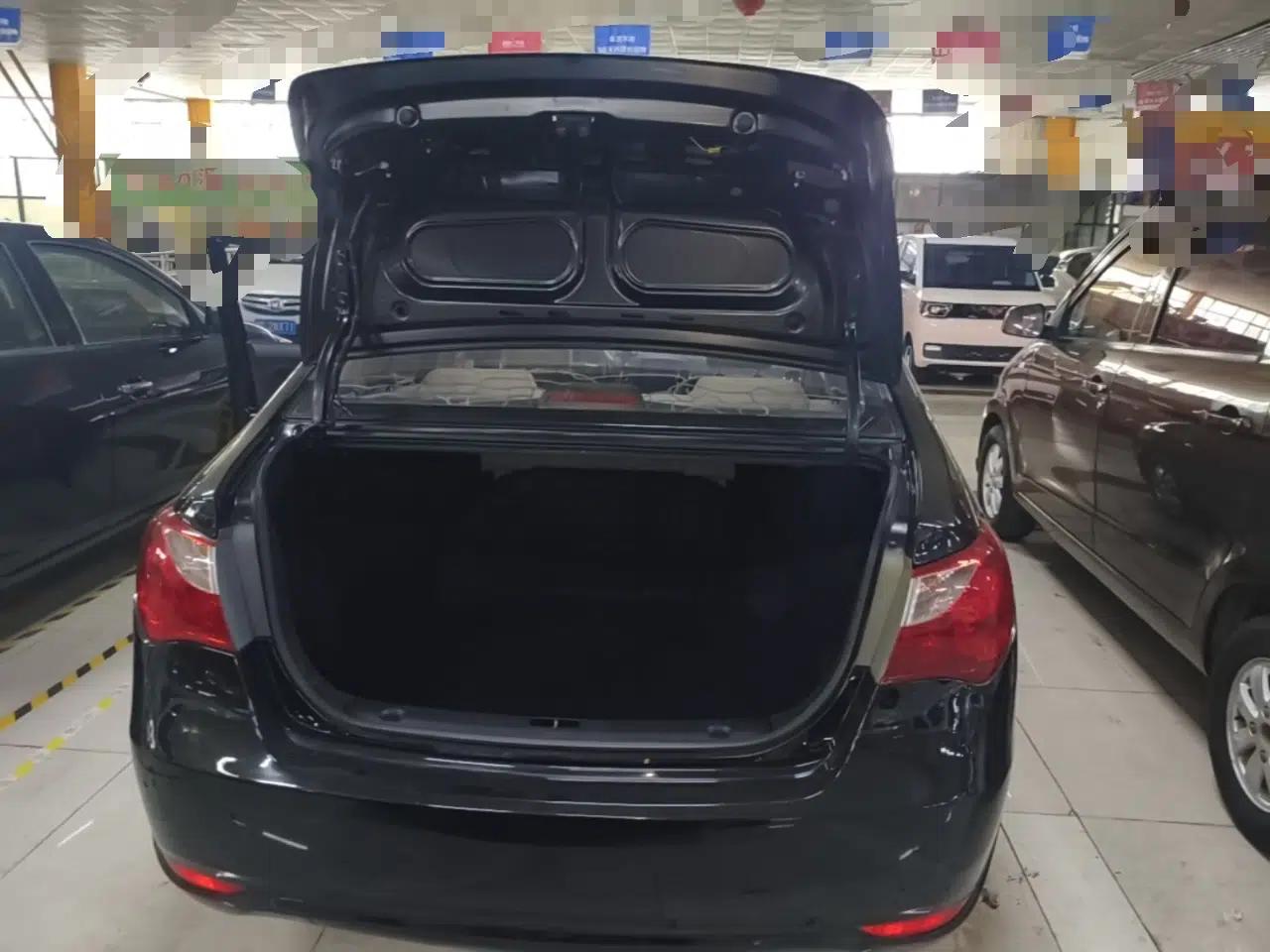 Hyundai Celesta 2011 1.6L Manual Comfort Edition — миниатюра 22