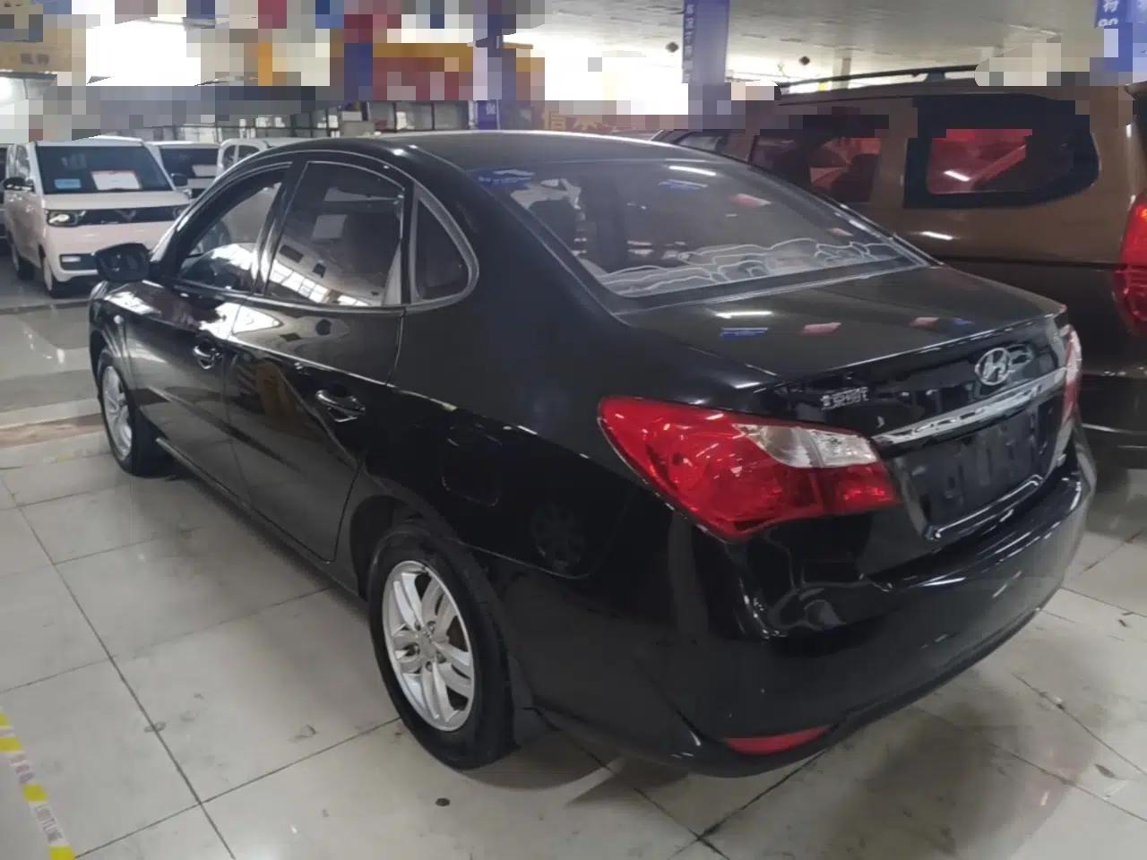 Hyundai Celesta 2011 1.6L Manual Comfort Edition — миниатюра 4