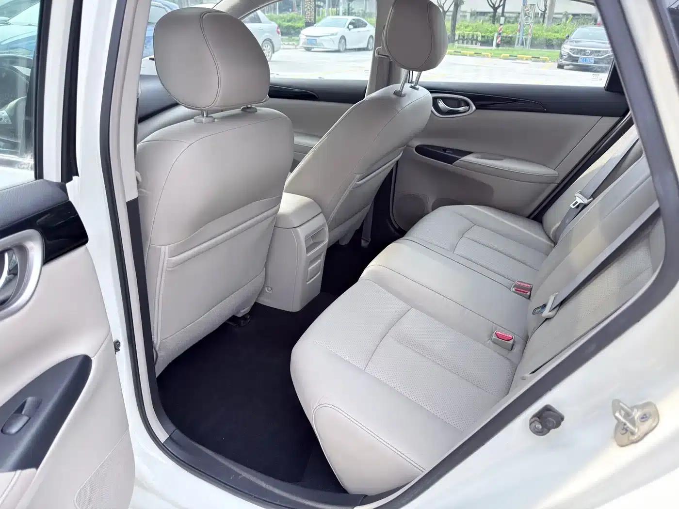 Nissan Sylphy 2016 1.6XL CVT Luxury Edition — миниатюра 6