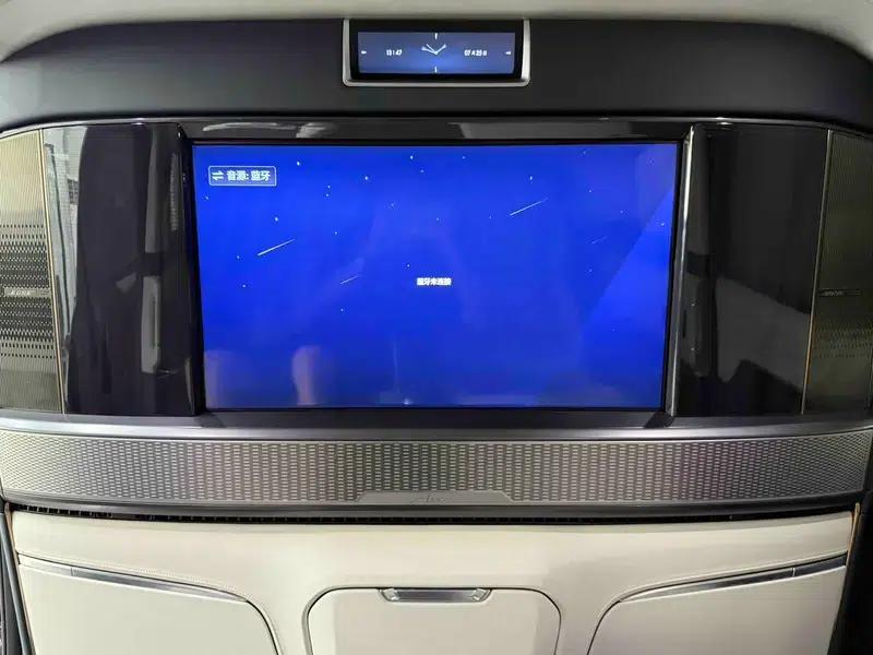 Century 2023 2.0T Four-Seat Private Edition — миниатюра 9