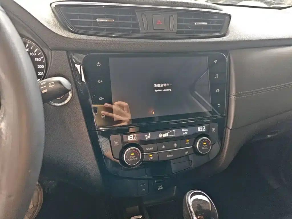 Nissan X-Trail 2019 2.0L CVT Smart Comfort Edition 2WD — миниатюра 13